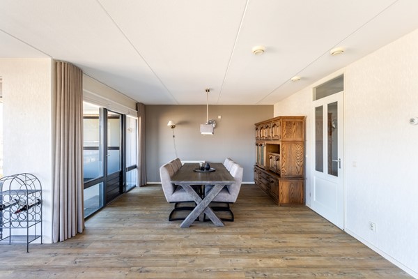 Foto - Te koop: Heerlijk ruim appartement in het gemoedelijke Klundert!
